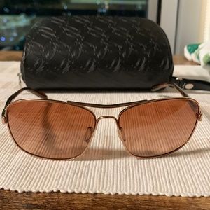 Oakley Sanctuary Unisex sunglasses + case